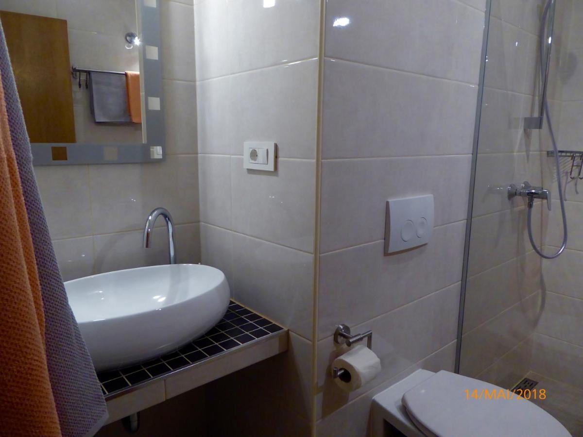 Apartmani Dubasnica Malinska Exterior foto