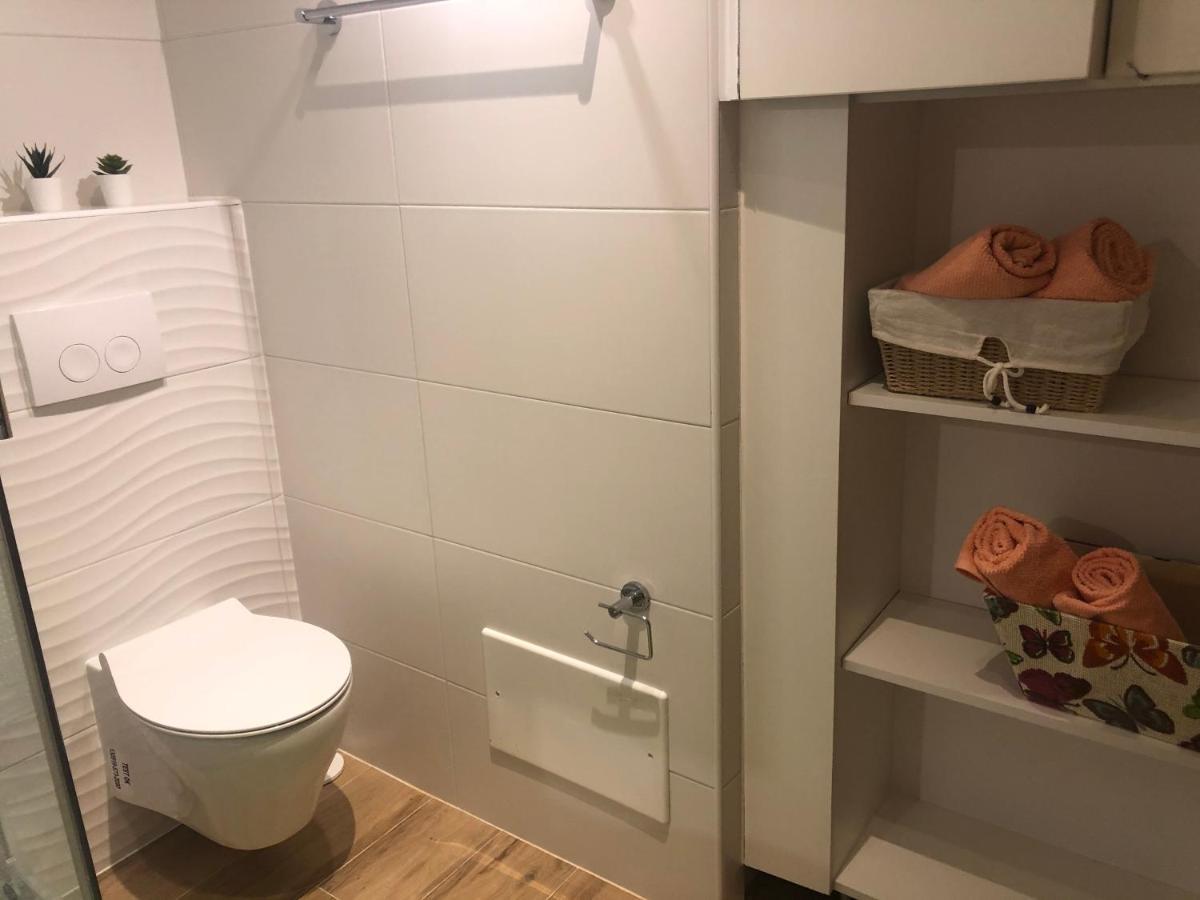 Apartmani Dubasnica Malinska Exterior foto